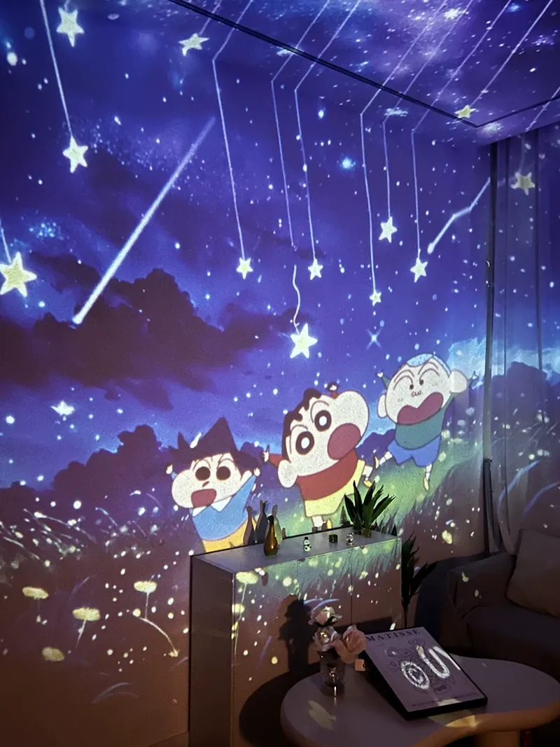 Crayon Shin-Chan Star Projecto - Star Projector Night 评论和价格